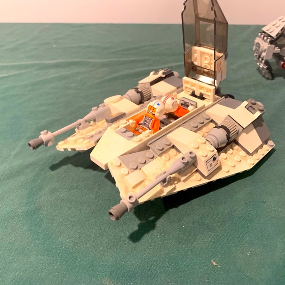 Lego Star Wars Snow Speeder  (75049) vintage. No box. Booklet included. - Picture 2 of 3